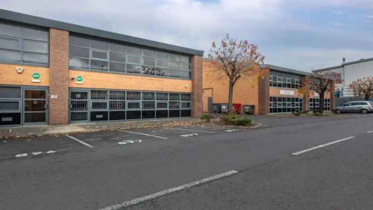 Industrial For Rent in Slough, England