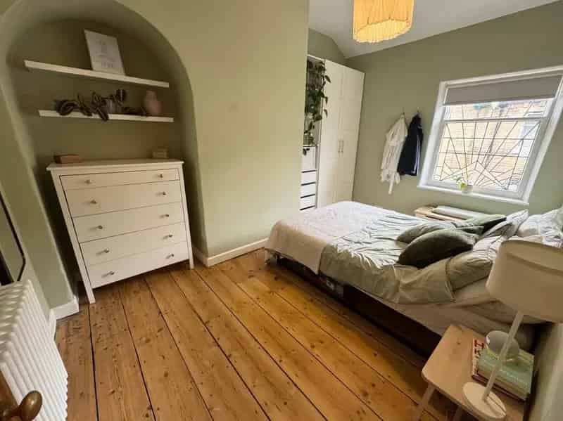 Saltaire 3 Bed Grade II Listed Cottage For Sale