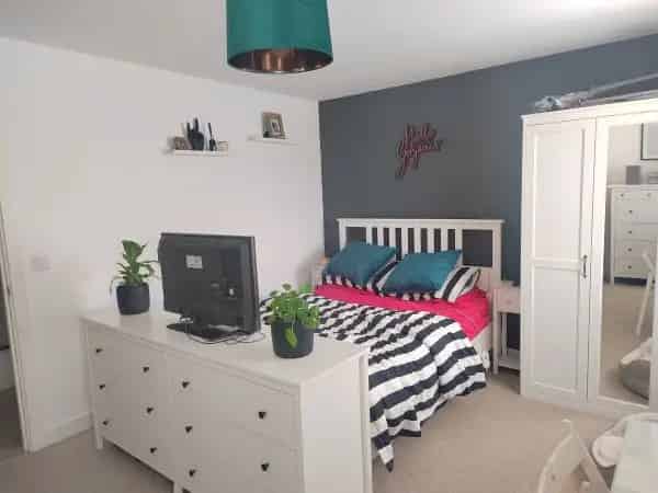 Spacious 2 Bed House Bishops Waltham Near Shops and Parks