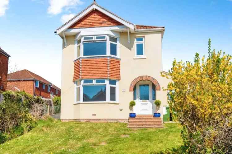 Refurbished 3 Bed Detached House with Sweeping Views and Garage
