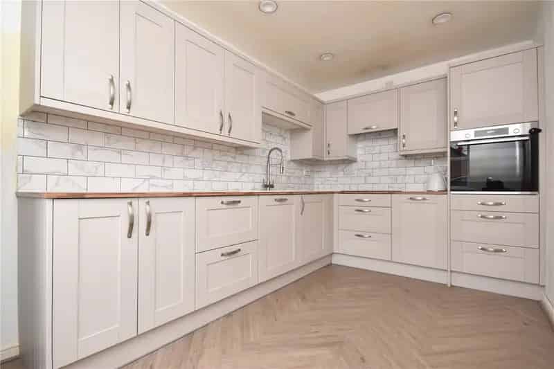 3 Bedroom End Terrace House Near Xscape Castleford