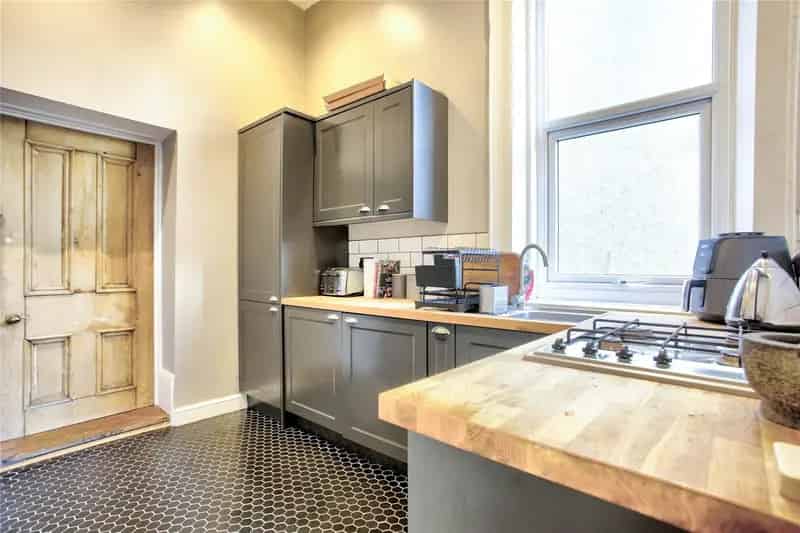 Flat For Sale , Beach Road, North Tyneside, England