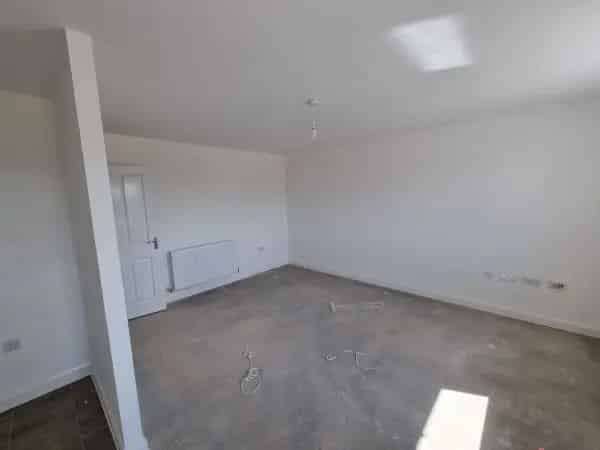 New Build Flat Near Airport and City Center