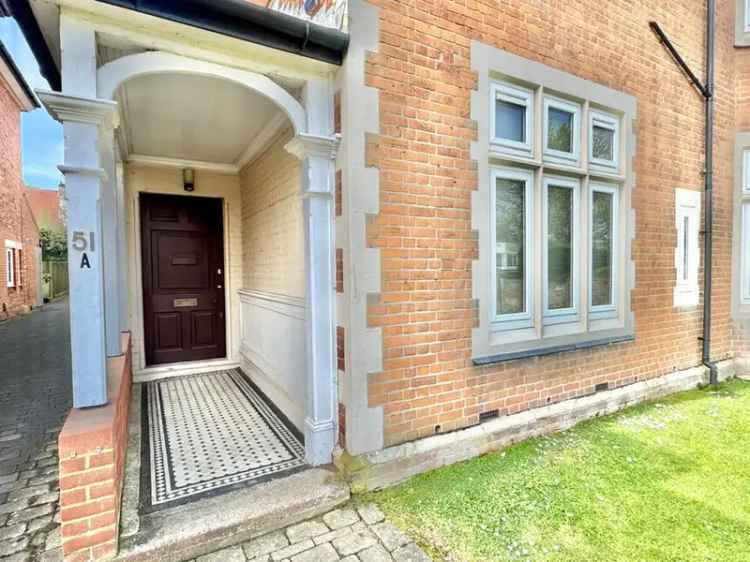 2 Bedroom Flat for Sale Folkestone Kent CT20