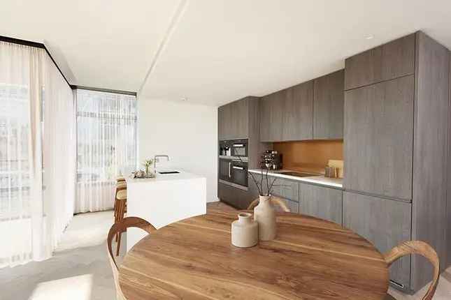 Principal Tower Luxury Apartment for Sale in London EC2A