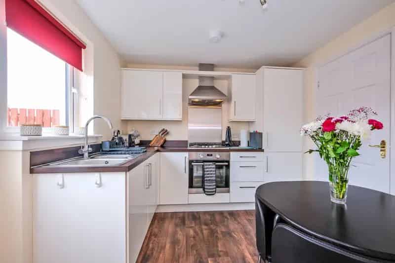 2 Bed Mid Terraced House in Cove Aberdeen Ideal First Time Buyer