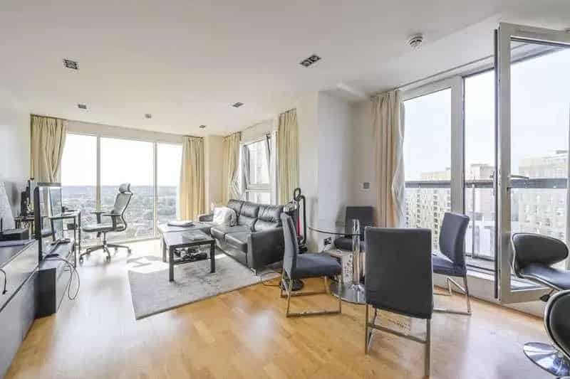 2 Bed Flat for Sale near Canary Wharf