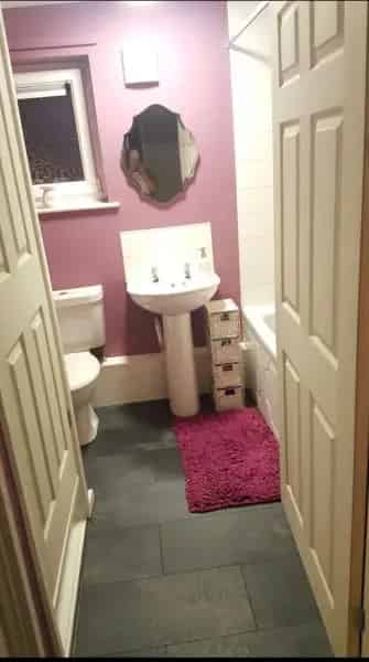 One Bedroom Flat Near Shops and Schools