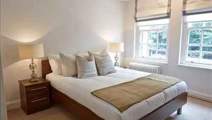 Flat to rent in Pelham Court, Fulham Road, Chelsea, London SW3