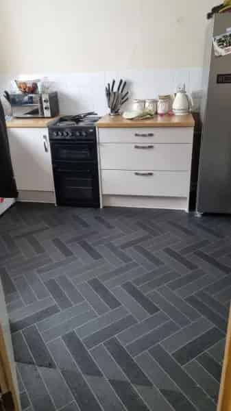 3 Bedroom Maisonette Near Beach and Amenities