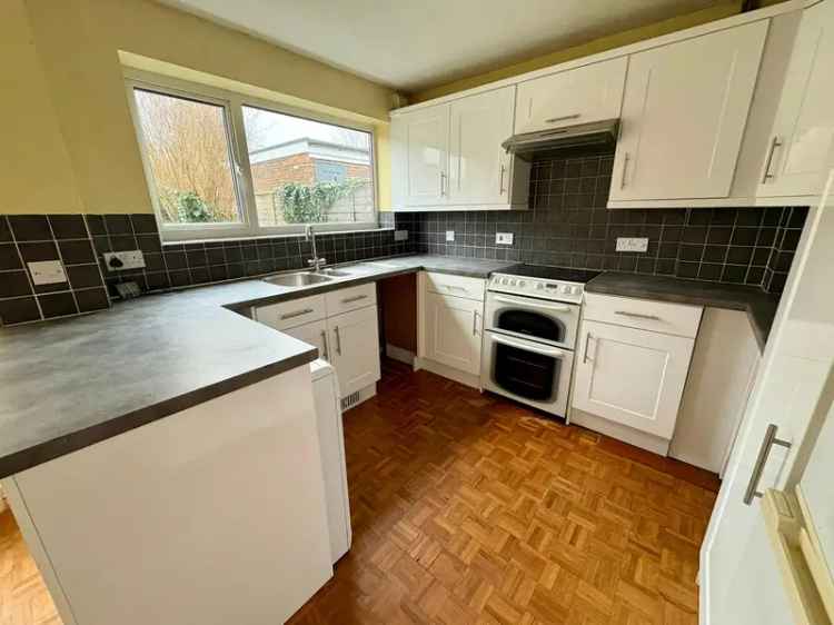 2 Bed Mid Terraced House Linton Near Cambridge and Stansted