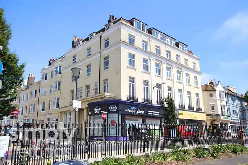 3 Bedroom Flat to Rent