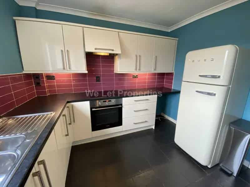 2 Bedroom Furnished Apartment Withington