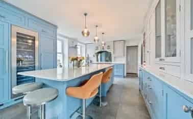 5 Bedroom Edwardian Home with Quadruple Garage and Hot Tub