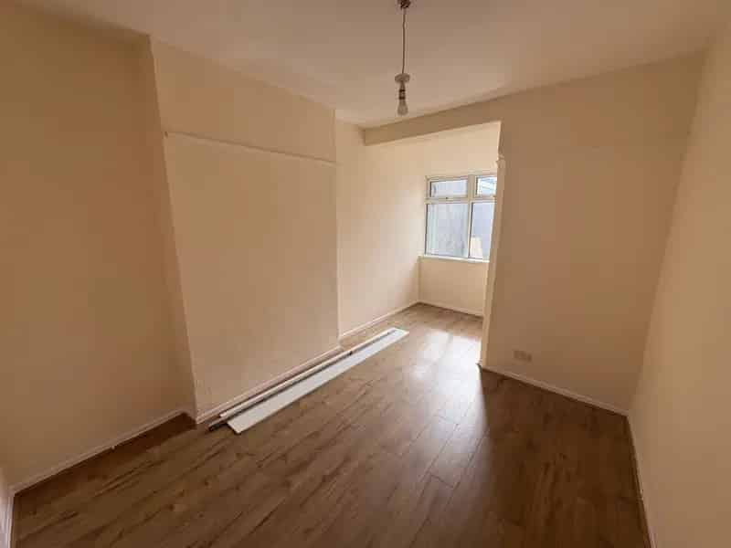 3 Bedroom Townhouse in Plasmarl Zero Deposit Available