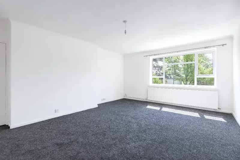 Three Bedroom Flat Lansdown Cheltenham Garage Parking