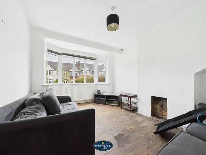3 Bedroom Semi Detached House For Sale at Auction