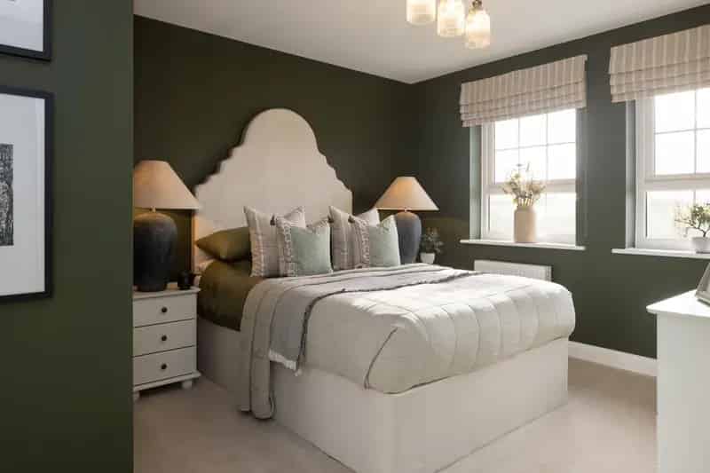 4 Bed Detached House For Sale