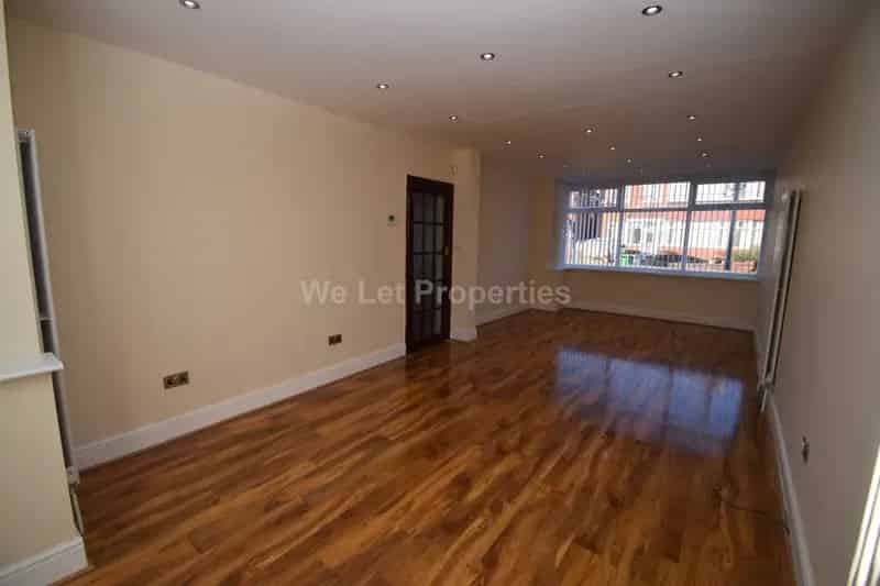 3 Bedroom House to Rent - Newly Decorated