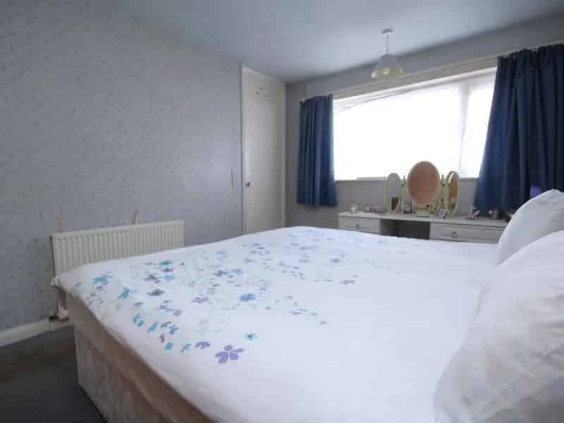 3 bed house for sale