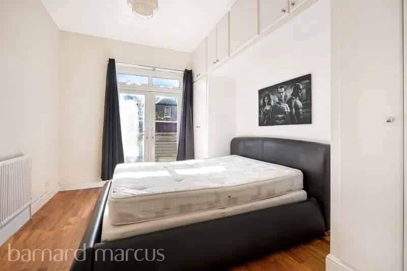 Spacious Home - Investment Opportunity or Family House