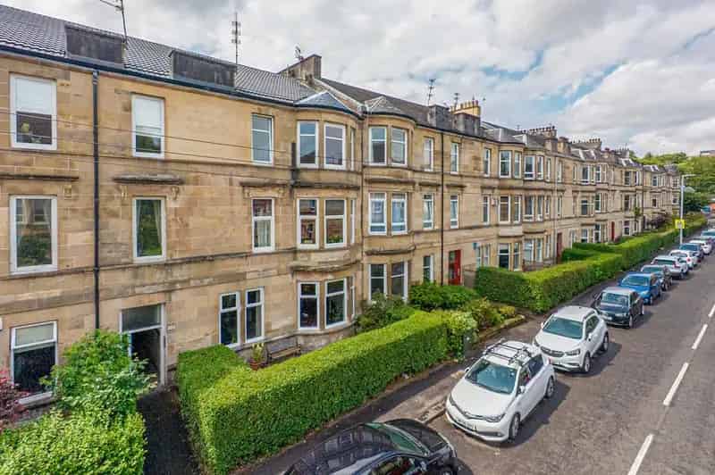 2 Bedroom Apartment for Sale in Shawlands Glasgow
