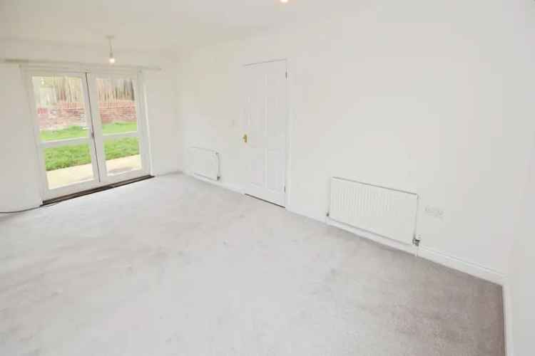 4 Bedroom House with 2 En-Suites Garage and Garden