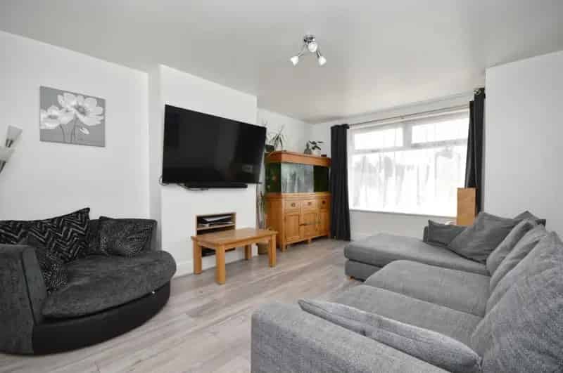 3 Bed Semi-Detached House For Sale