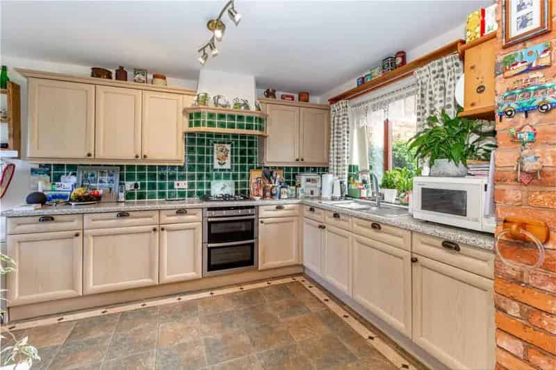 4 Bedroom Barn Conversion Near Barnt Green