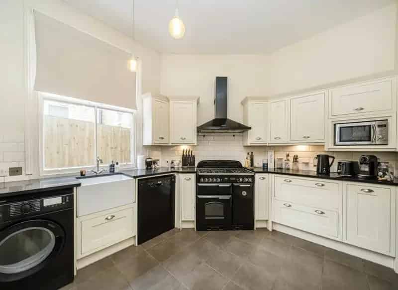 Flat For Sale , Underhill Road, London, England