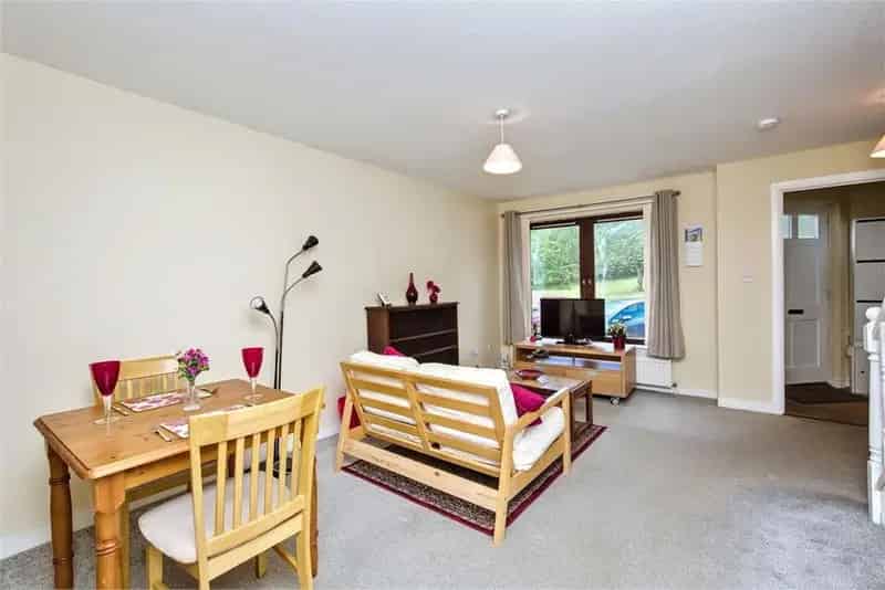 2 Bed Terraced House Corstorphine