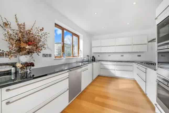 Detached House for Sale Coval Lane East Sheen SW14