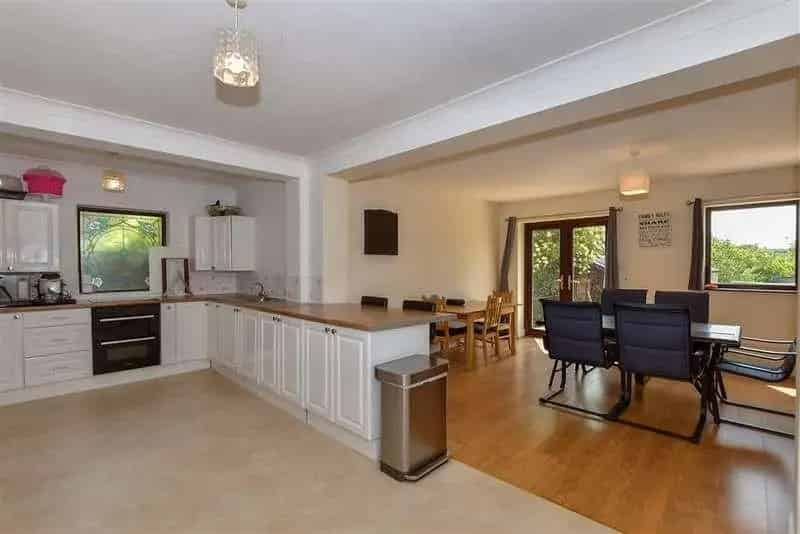 5 Bed Detached House For Sale Chain Free