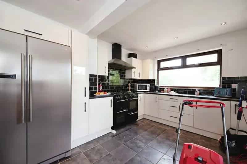 Four Bedroom Detached House Waterlooville