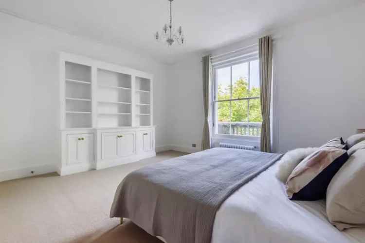 3 Bedroom Apartment in Grade II Listed Villa Holland Park