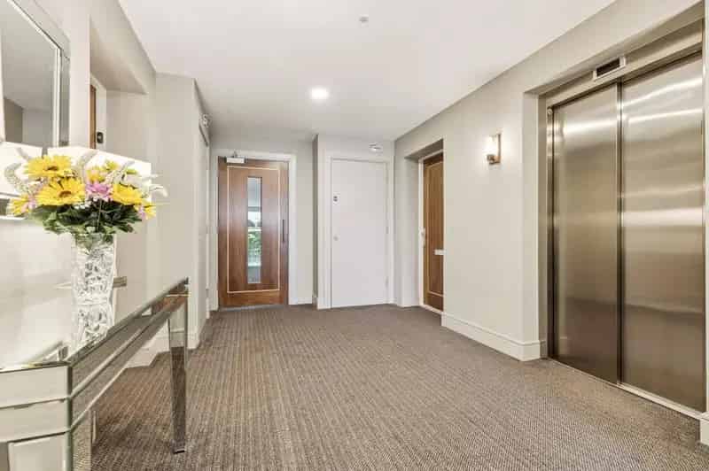 3 Bedroom Apartment for Sale in Newton Mearns Near Glasgow