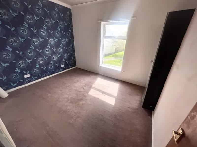 2 Bedroom Terraced House To Rent - Chain Free