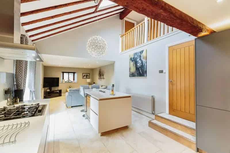 4 Bedroom Detached Barn Conversion with Annexe and Extensive Grounds