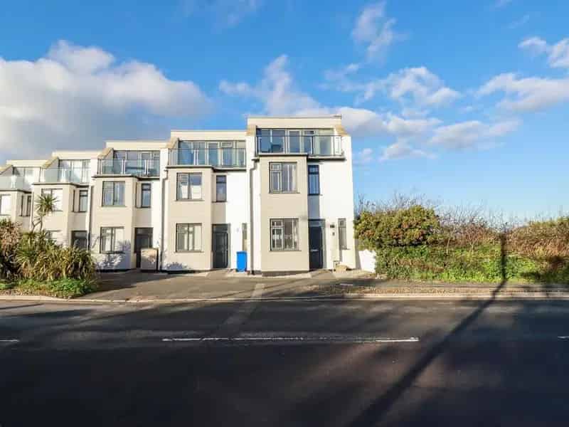 3 Bedroom Townhouse for Sale near Fistral Beach