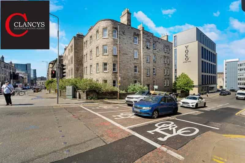 3 Bedroom Flat for Sale in Haymarket Edinburgh