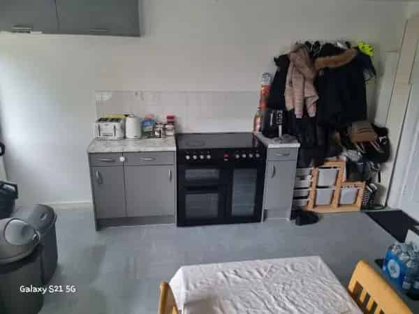 Large 3 Bed House Recently Renovated