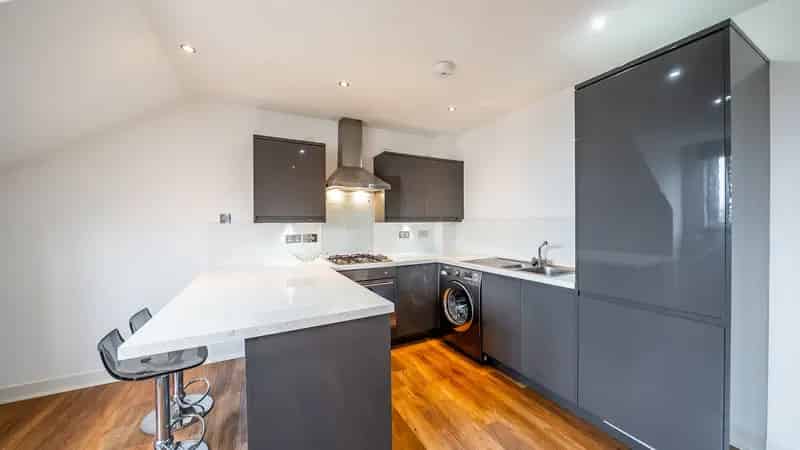 Two-Bedroom Apartment near Glasgow Green