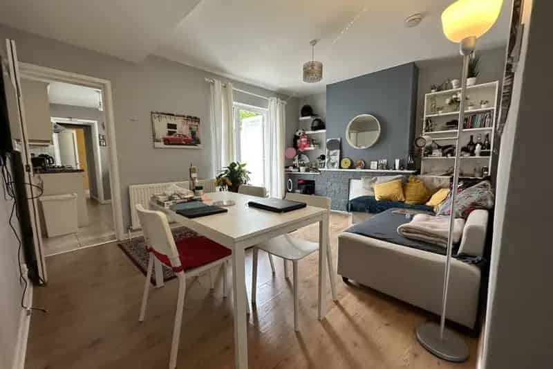 One Bedroom Furnished Apartment St Pauls Bristol June 14th Available