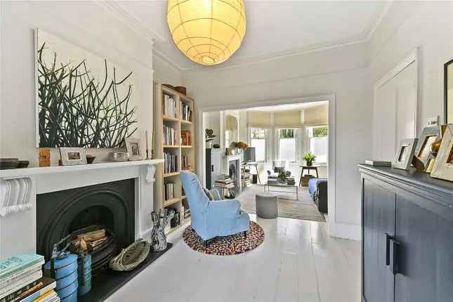 4 Bedroom Period House for Sale in St Margarets Twickenham