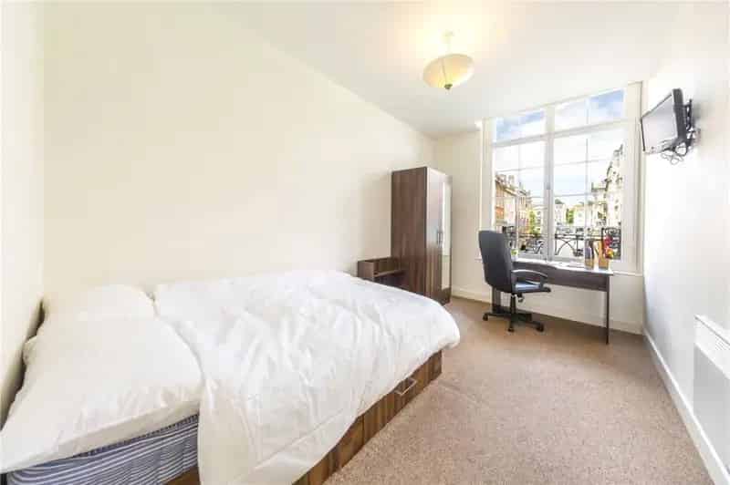 4 Bedroom Apartment to Rent