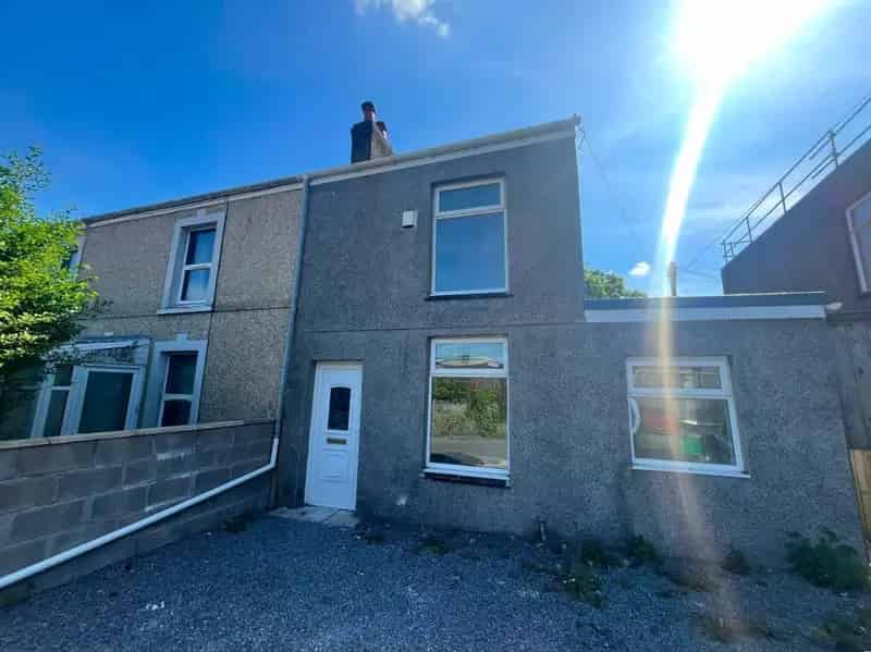 2 Bedroom House in Morriston Near Amenities