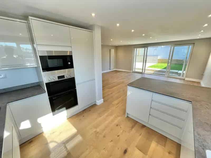 Spacious Detached Home Near Saltash Town Centre - Freehold