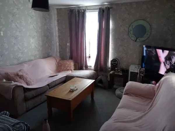 Flat For Rent in Dartford, England