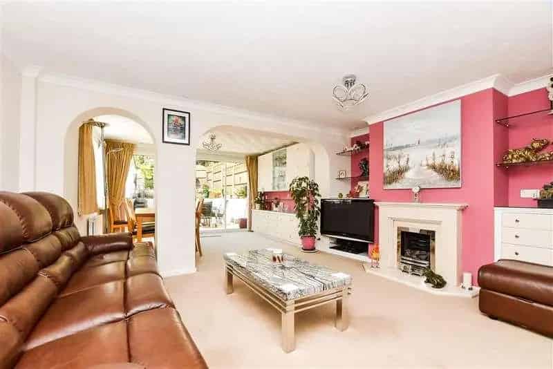 3 bed house for sale