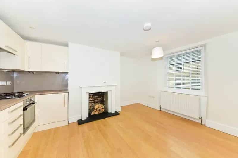 Stunning Two Bedroom Character Property in Stamford Town Centre